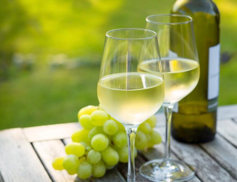 法国品尝白葡萄酒的饮用温度是多少